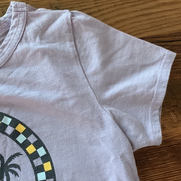 VANS checkered women’s lavender tee shirt sz M 💜✨ - Picture 7 of 10